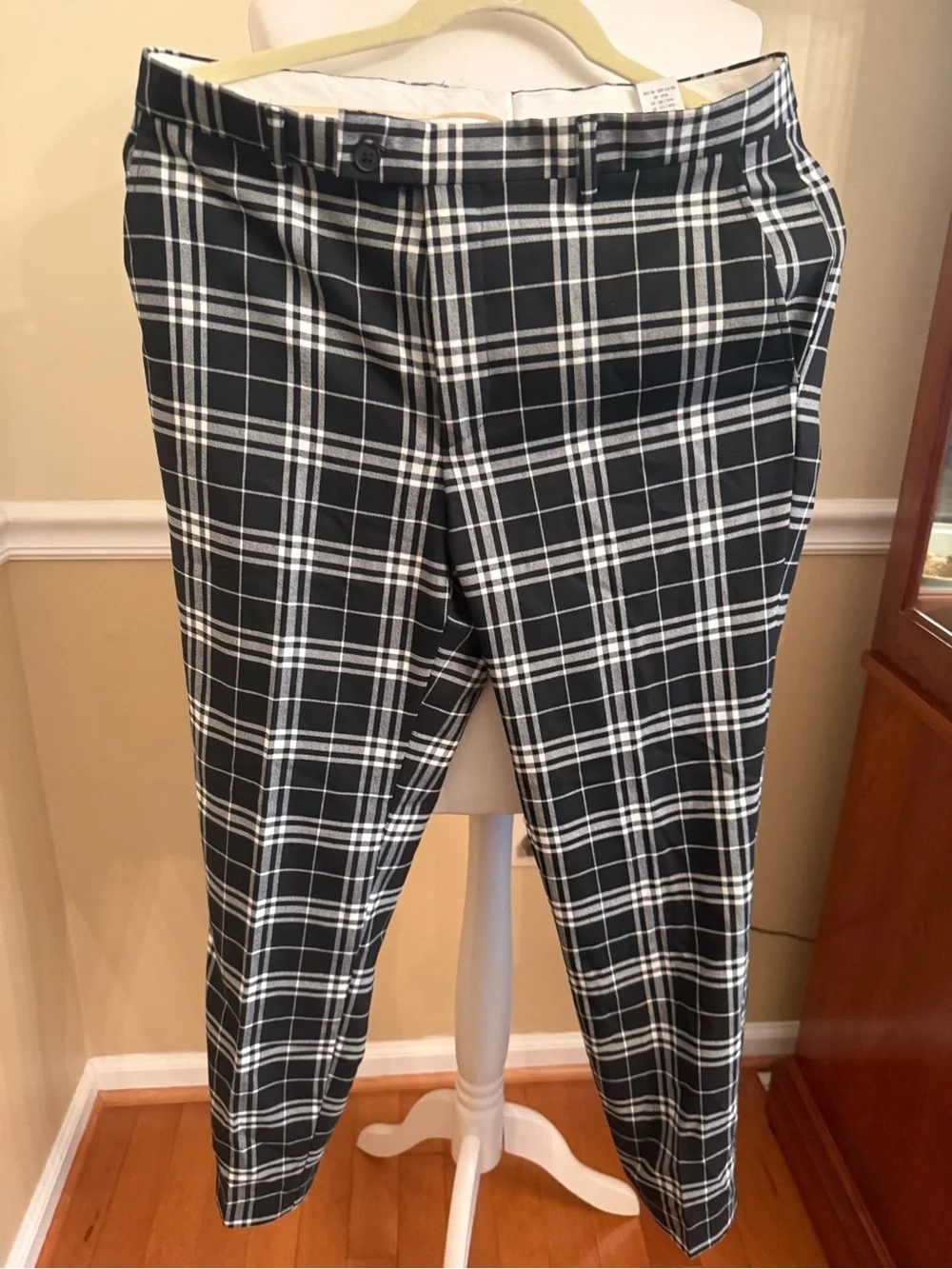 BoohooMAN Mens 30 R Plaid Trousers Black White Tartan Slim Fit Dress Pants